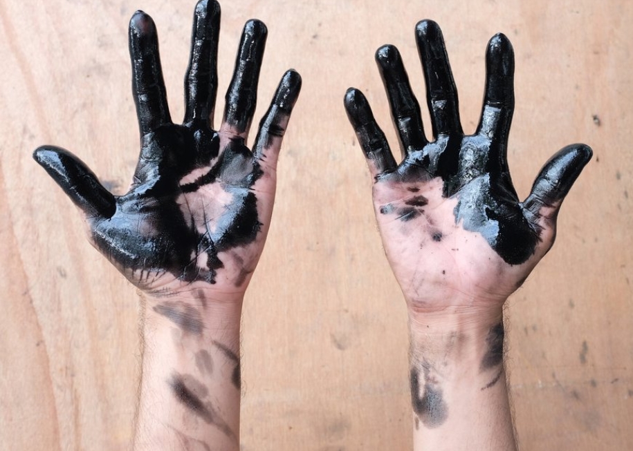 Degreasing Your Hands