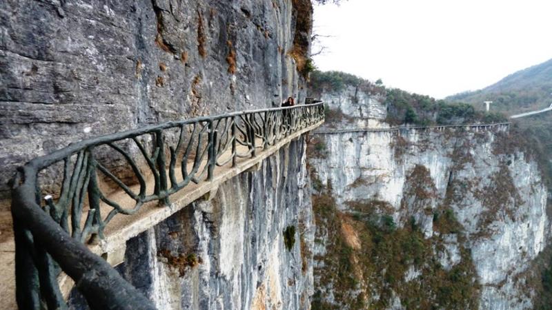 The 10 Scariest Hiking Trails In The Entire World-3a