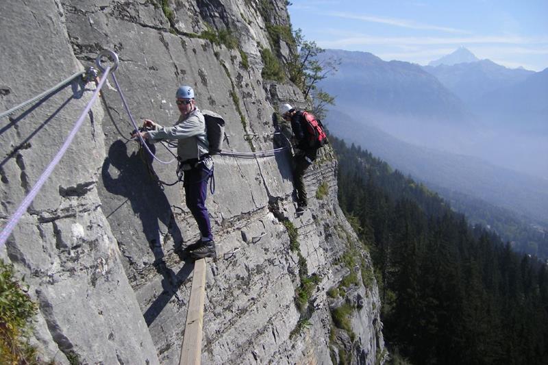 The 10 Scariest Hiking Trails In The Entire World-7a