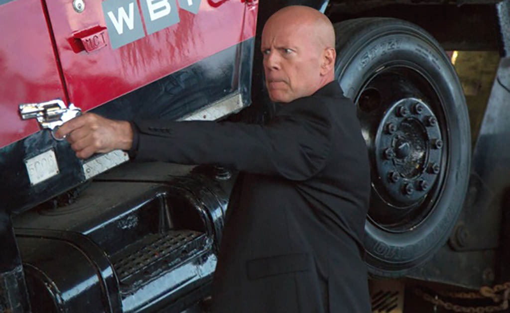 Bruce Willis with gun